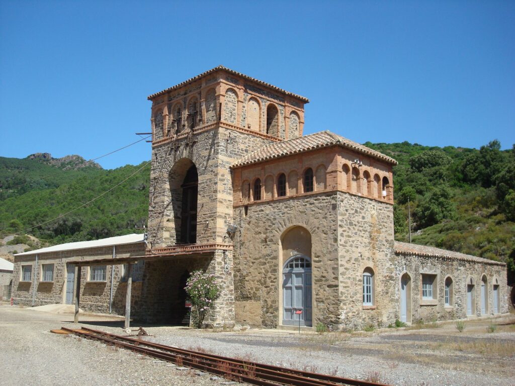 Torre di ingresso al pozzo San Giovanni nel cantiere Piccalinna di Montevecchio (Guspini).
